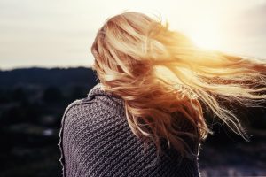éviter la perte de cheveux après grossesse