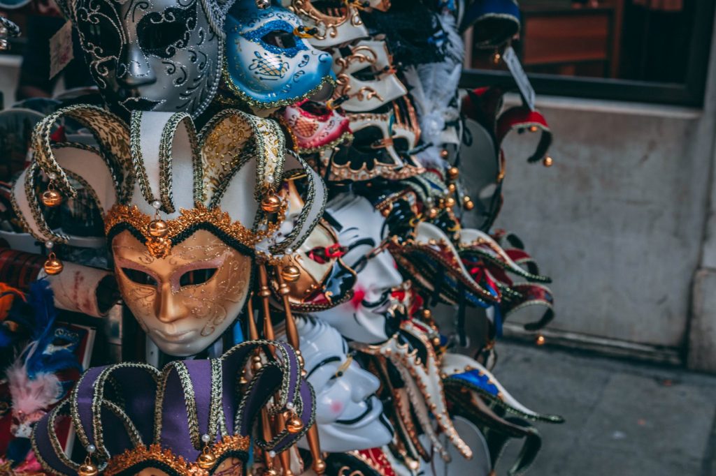masques, métaphore de la persona
