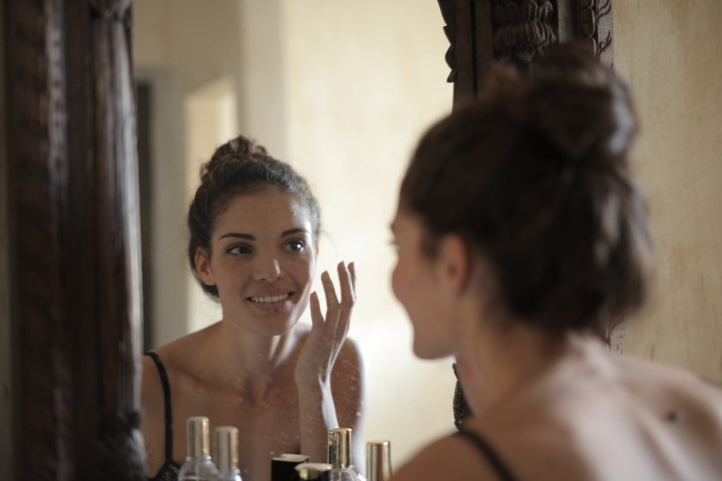 pexels-photo-3785803 - MoonFlow Prendre soin de sa peau en fonction du cycle menstruel